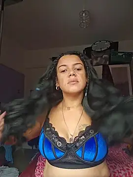 Snapshot of GoddessChantelle chatting on October 23, 10:58 am GoddessChantelle online show from October 23, 10:58 am