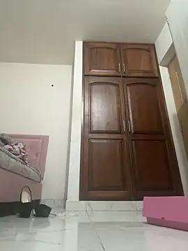 skullvalu online show from March 18, 7:28 pm