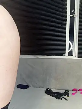 a Malgosia mako online show from January 8, 11:18 pm