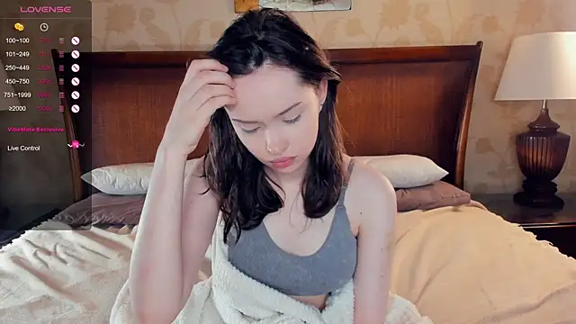 HerminePenna online show from November 5, 7:58 pm