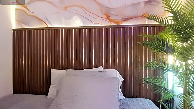 Snapshot of Roxie-NS chatting on March 21, 12:21 pm Roxie-NS online show from March 21, 12:21 pm