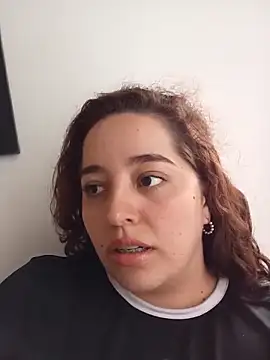 LoanaSantos online show from December 18, 9:10 pm