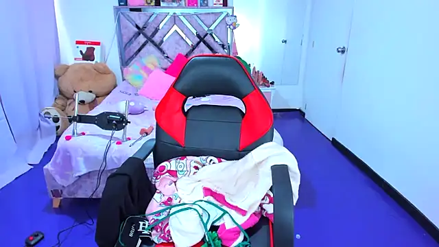 Luna Analya online show from March 18, 2:53 pm