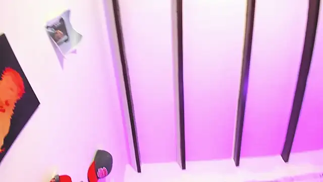 Snapshot of Rihanna_hotx chatting on February 4, 3:12 am Rihanna hotx online show from February 4, 3:12 am