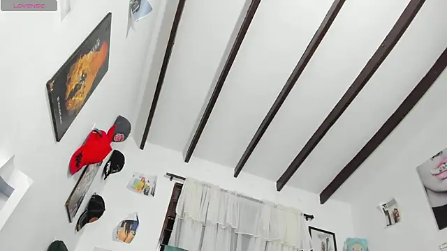 Snapshot of Rihanna_hotx chatting on February 6, 3:22 am Rihanna hotx online show from February 6, 3:22 am