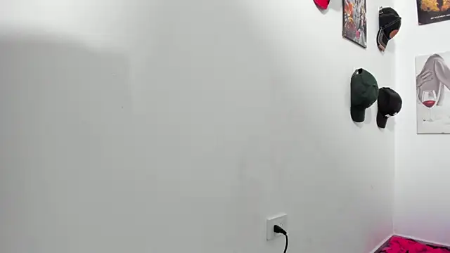 Snapshot of Rihanna_hotx chatting on February 26, 5:17 am Rihanna hotx online show from February 26, 5:17 am