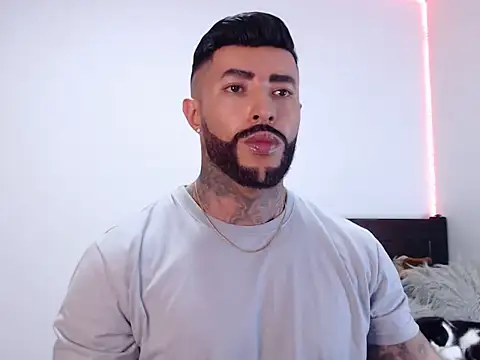 andrea de lucaa online show from October 9, 3:37 am