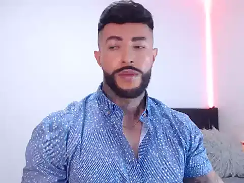 andrea de lucaa online show from October 17, 3:42 am