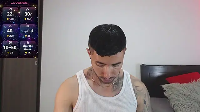 Snapshot of andrea_de_lucaa chatting on February 25, 2:21 am andrea de lucaa online show from February 25, 2:21 am