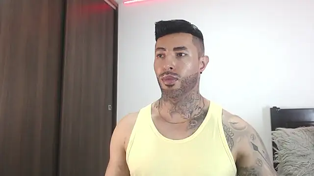 Snapshot of andrea_de_lucaa chatting on February 28, 4:02 am andrea de lucaa online show from February 28, 4:02 am