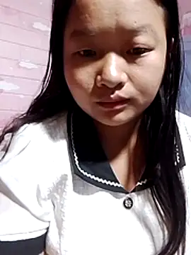 Snapshot of girl-babi chatting on July 19, 2:37 am girl-babi online show from July 19, 2:37 am