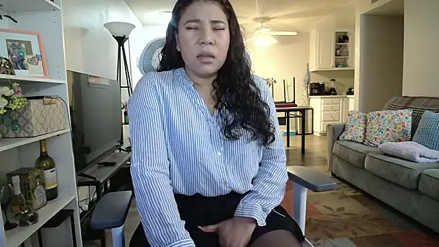 SHEILYN  online show from October 7, 6:54 am