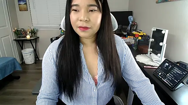 SHEILYN  online show from April 7, 4:24 am