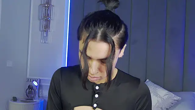 VioletAsh online show from October 16, 4:46 am