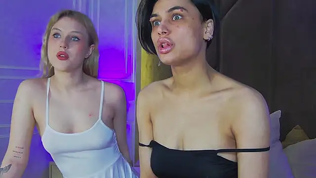 VioletAsh online show from October 19, 4:35 am