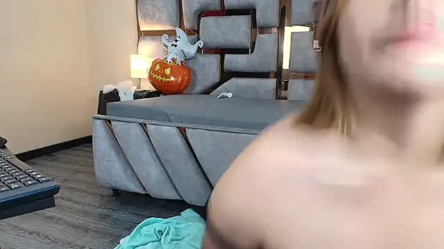 Candy Velvet online show from November 4, 8:13 am