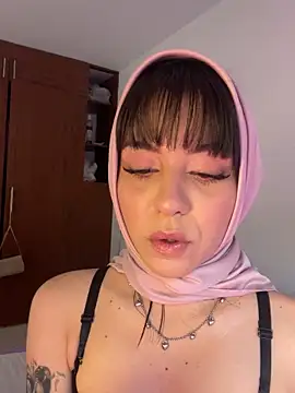 AriaBlush 18 online show from September 27, 10:37 pm