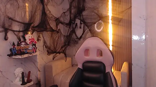 Sophia tf online show from October 21, 4:51 pm