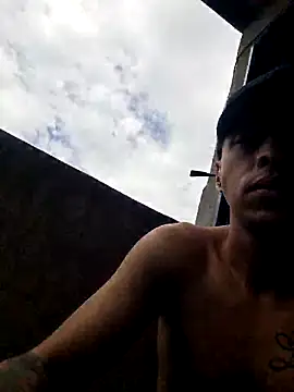 Santi2323xxX online show from February 2, 4:38 pm