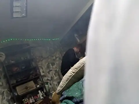 bearded cross online show from January 12, 9:14 am