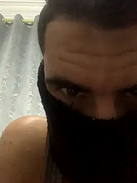 Snapshot of 3Omar45 chatting on November 11, 9:48 pm 3Omar45 online show from November 11, 9:48 pm