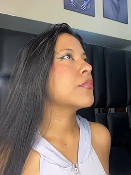 Kendra C online show from January 14, 1:33 am