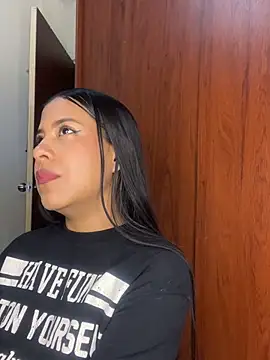 Kendra C online show from August 6, 1:51 am