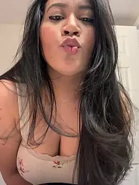 Snapshot of Myonlyprincess1 chatting on March 24, 6:07 am Myonlyprincess1 online show from March 24, 6:07 am