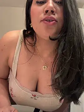 Snapshot of Myonlyprincess1 chatting on April 15, 5:25 am Myonlyprincess1 online show from April 15, 5:25 am