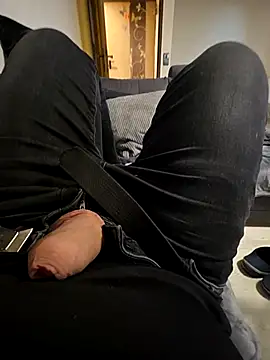 bigdicksklave online show from February 25, 8:35 am