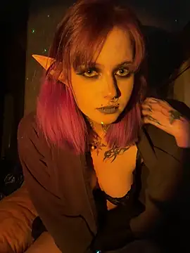 n1ghtcloud online show from October 22, 11:59 pm