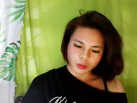 Snapshot of kera_metina chatting on November 18, 1:44 am kera metina online show from November 18, 1:44 am