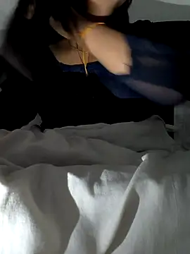 Snapshot of queenbuggi chatting on February 21, 4:08 pm queenbuggi online show from February 21, 4:08 pm