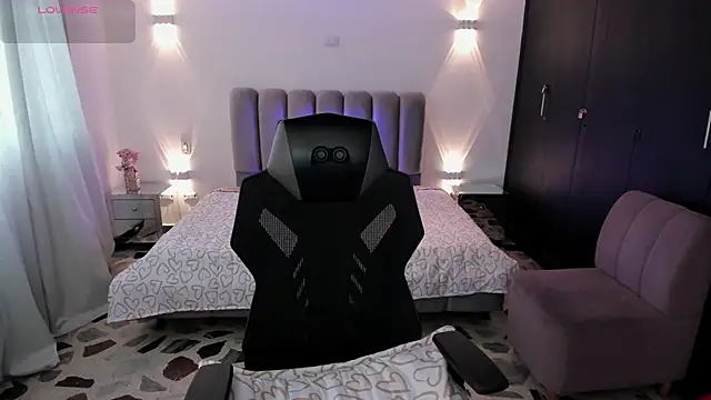 Snapshot of PauliinaBelle_ chatting on June 22, 2:14 pm PauliinaBelle online show from June 22, 2:14 pm