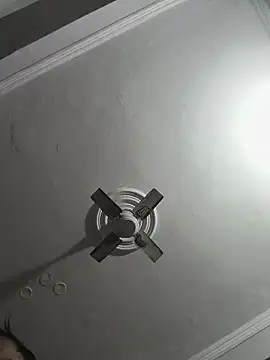 vardh033 online show from November 19, 8:47 am