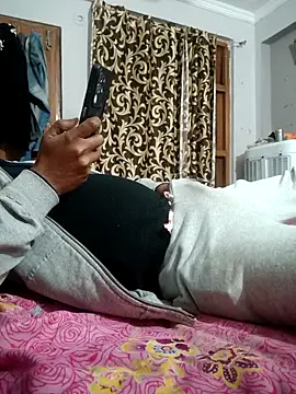 vardh033 online show from February 1, 2:04 pm