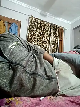 vardh033 online show from February 11, 11:54 pm