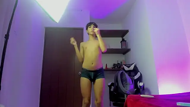 lightboy0 online show from October 2, 4:03 pm