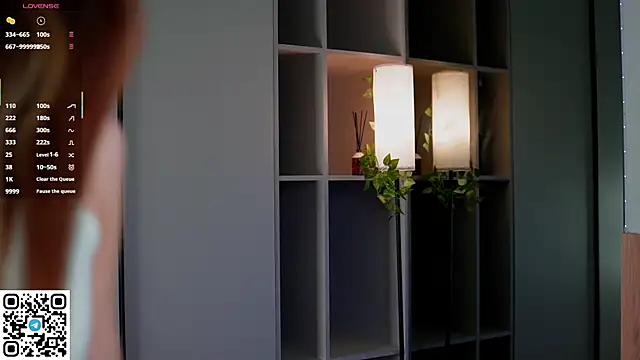 Quinavelle online show from December 2, 6:30 am