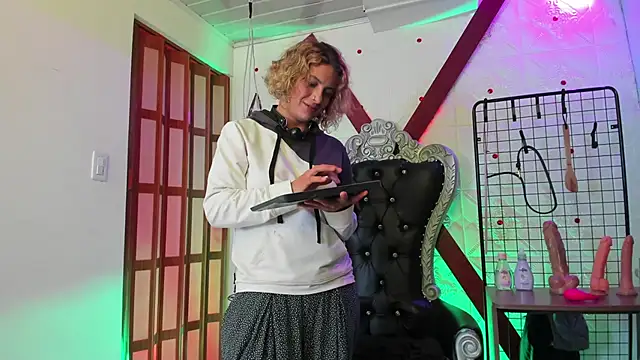 indigo thc5 online show from December 19, 4:19 am