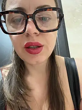 Snapshot of ladywithbigass chatting on January 12, 5:56 am ladywithbigass online show from January 12, 5:56 am