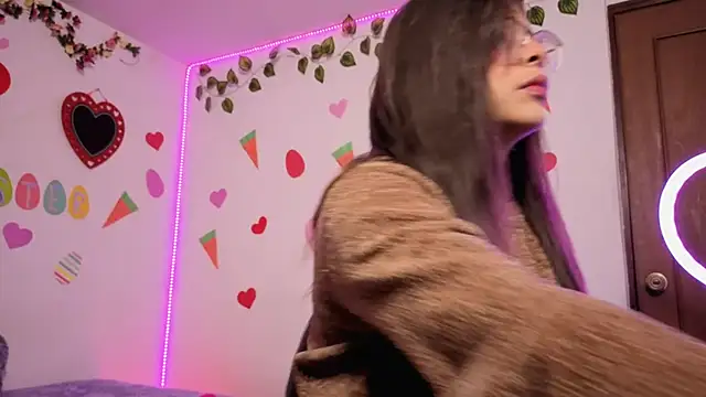 MiaCollinssx online show from April 12, 1:38 pm