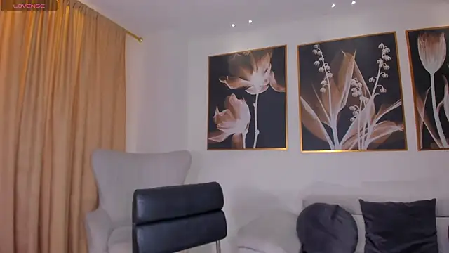 Snapshot of BonnyRose chatting on November 30, 6:01 pm BonnyRose online show from November 30, 6:01 pm