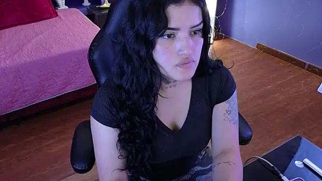 sari belle online show from December 3, 9:35 pm