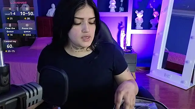 Snapshot of sari_belle chatting on February 6, 9:07 pm sari belle online show from February 6, 9:07 pm