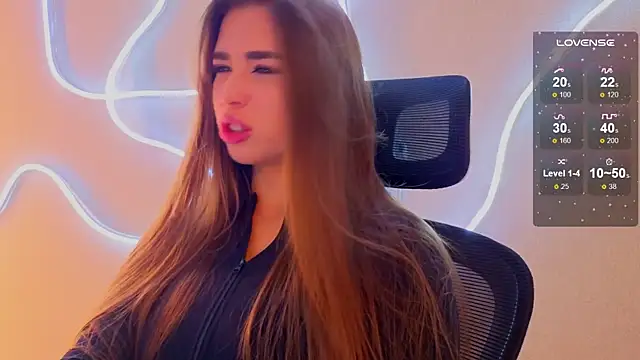 Snapshot of evapuffy chatting on November 20, 10:15 am evapuffy online show from November 20, 10:15 am