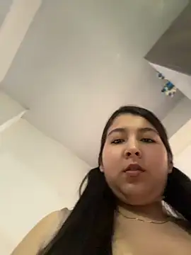 evelyn 1702 online show from June 25, 6:34 pm