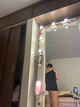 evelyn 1702 online show from July 9, 8:24 pm