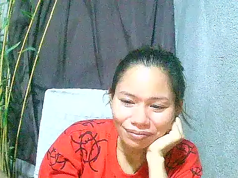 Snapshot of Sweeetgurll chatting on May 6, 2:00 pm Sweeetgurll online show from May 6, 2:00 pm