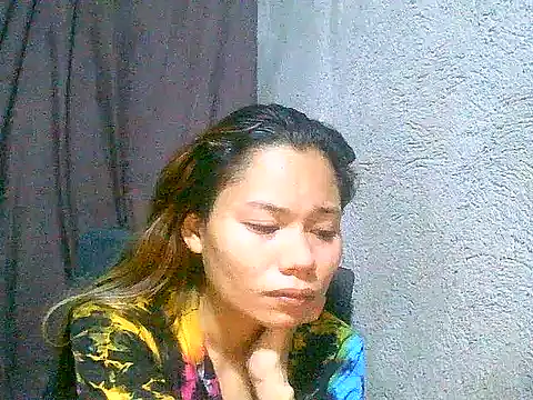 Snapshot of Sweeetgurll chatting on June 1, 2:19 pm Sweeetgurll online show from June 1, 2:19 pm